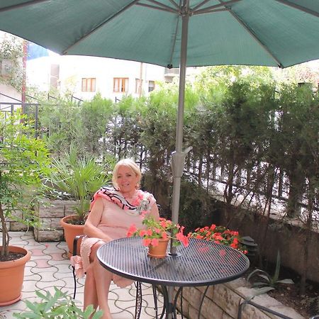 Apartment Vake Tbilisi Eksteriør billede